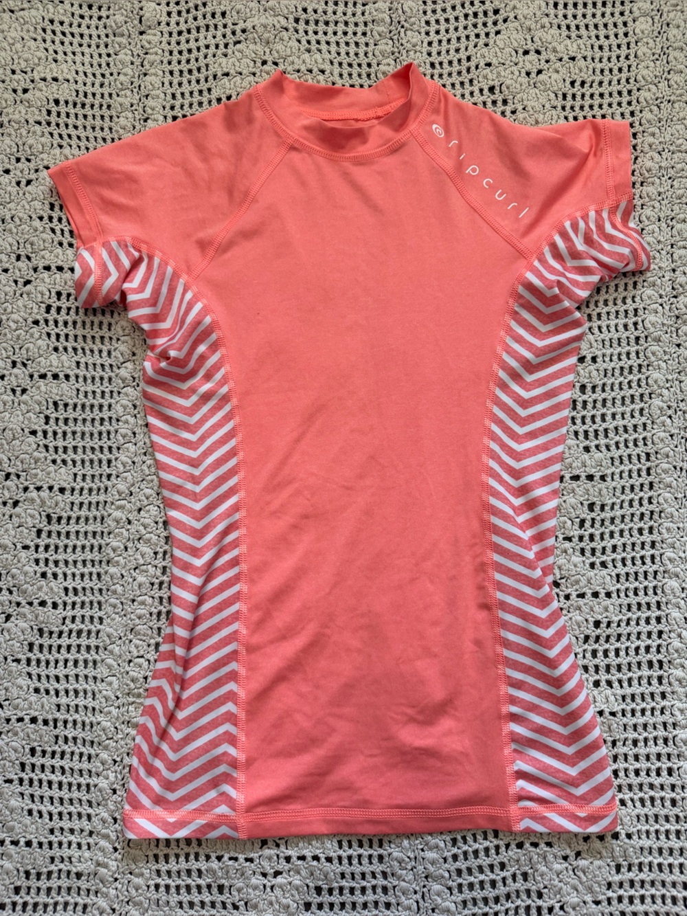 Rip Curl Trestles Cap Sleeve Rashguard - Coral / Pink - Size Small